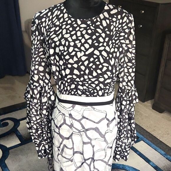 Faeriesty elegant maxi dress - Waist: 34 inches - Picture 1 of 8